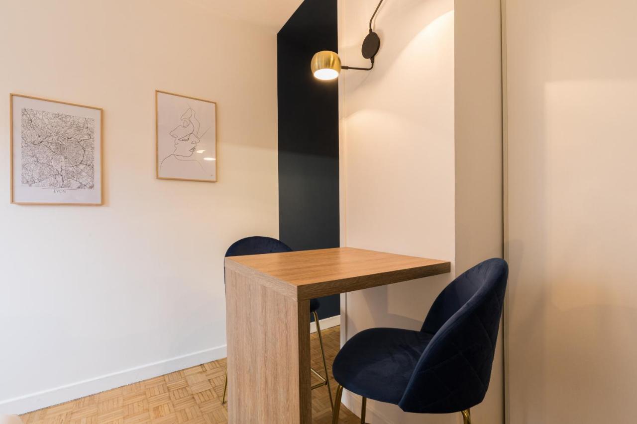 Dify Charme - Bord Du Rhone Apartment Lyon Exterior photo